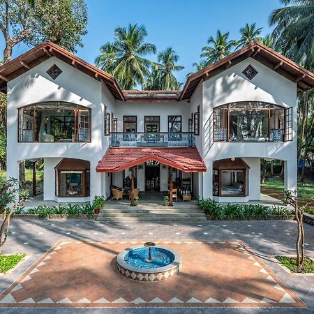 Saffronstays Thalassea, Alibaug - Picturesque Sea-Facing Villa With Colonial Decor Alībāg Dış mekan fotoğraf